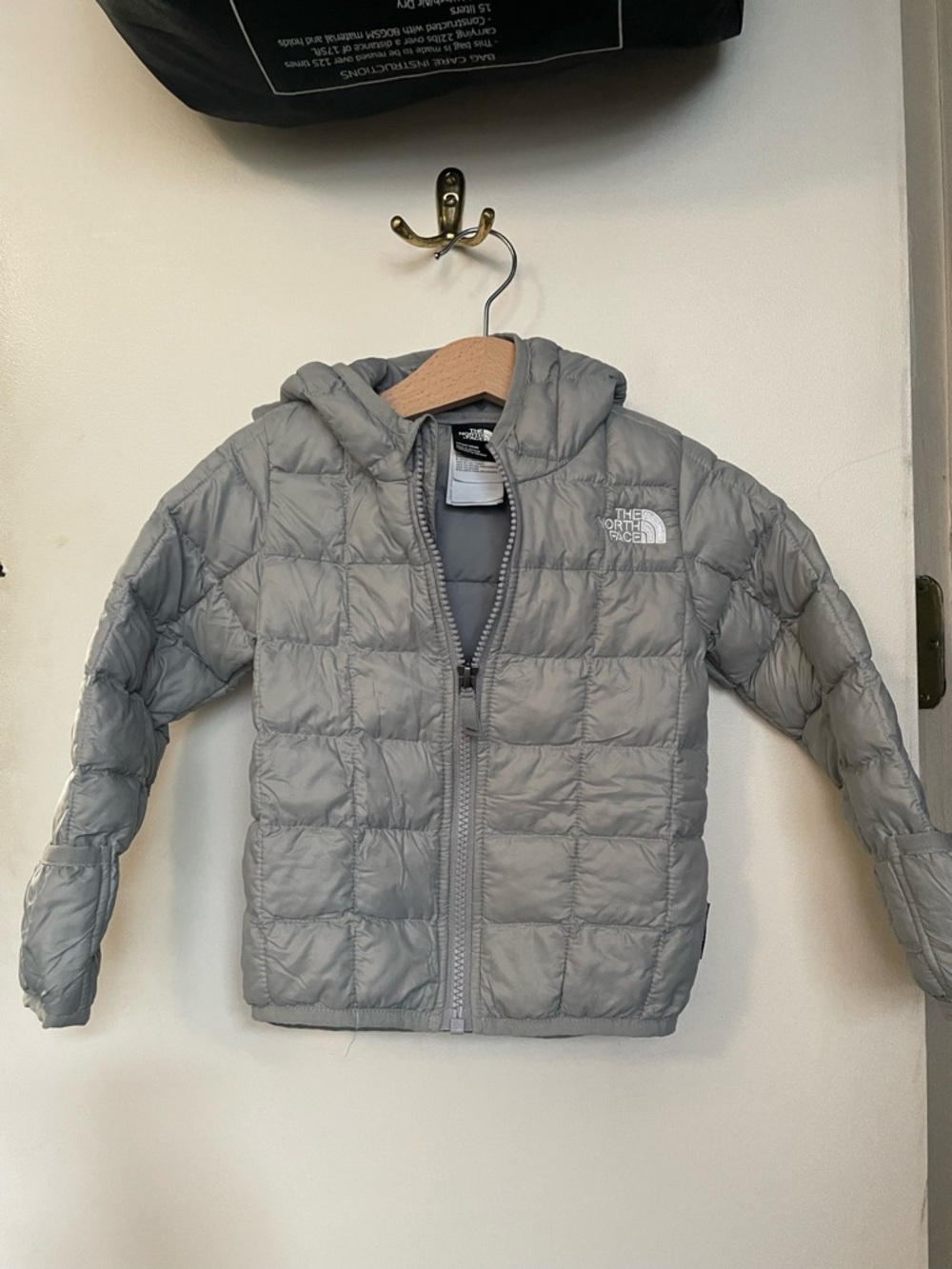 The North Face Light Gray Quilted Hooded Puffer Jacket